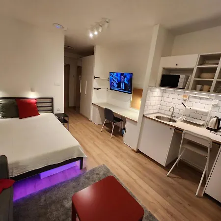 Apartman 18 *